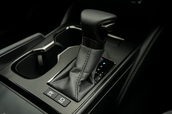 2025 Lexus ES 300h Luxury AXZH10R White