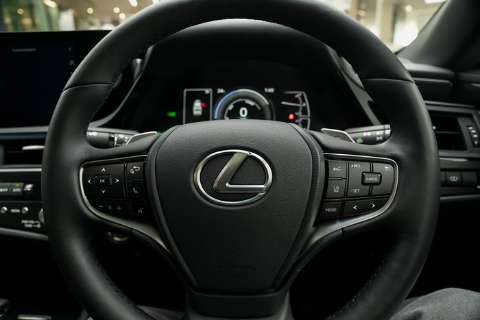 2025 Lexus ES 300h Luxury AXZH10R White
