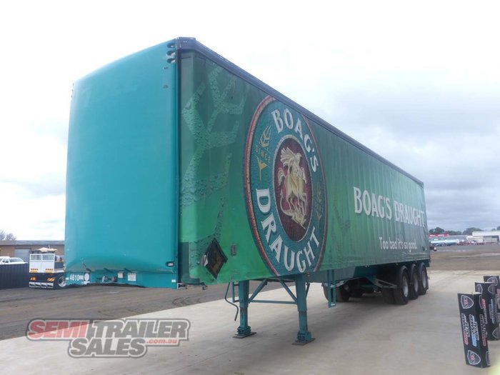 2006 Maxitrans 22 Pallet Curtainsider