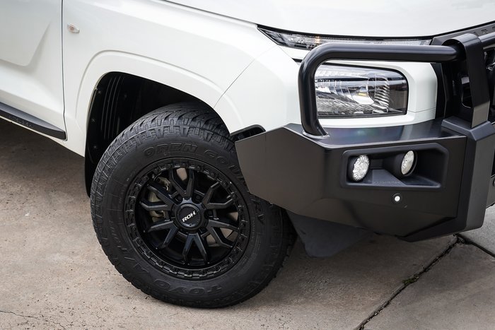 2024 MITSUBISHI TRITON