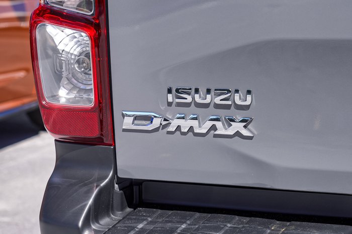 2025 Isuzu D-MAX X-RIDER