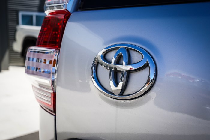 2017 Toyota PRADO GXL