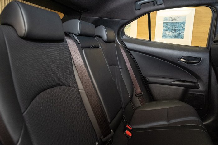 2025 Lexus UX300h F Sport 2WD