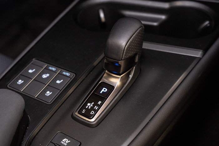 2025 Lexus UX300h F Sport 2WD