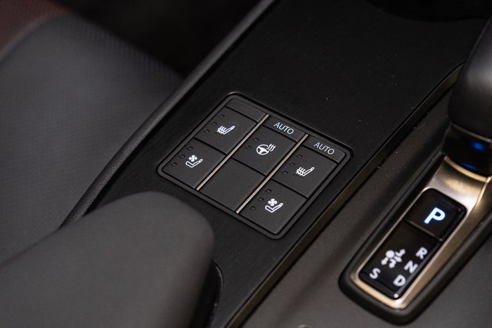 2025 Lexus UX300h F Sport 2WD