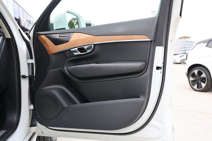 2022 Volvo XC90 B6 Inscription