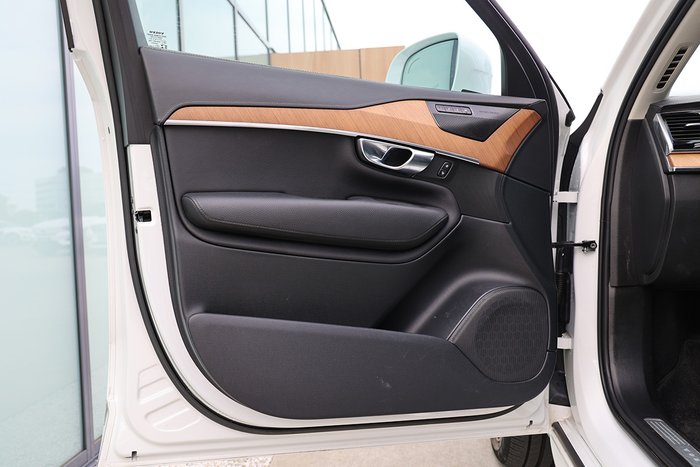 2022 Volvo XC90 B6 Inscription