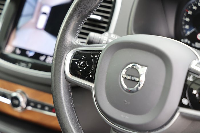 2022 Volvo XC90 B6 Inscription