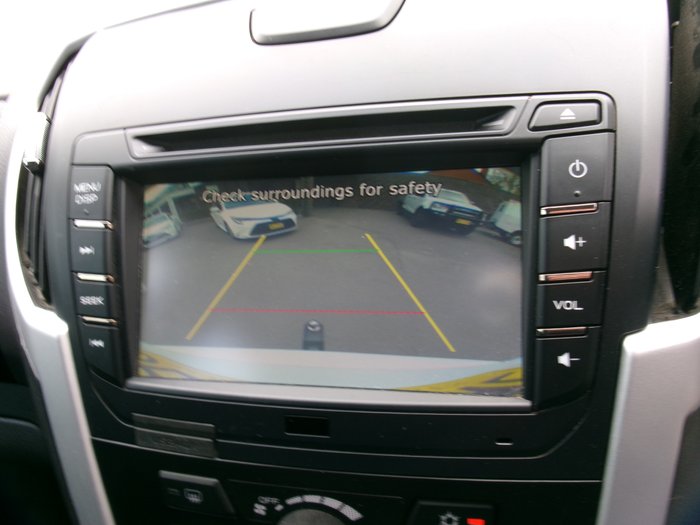 2021 ISUZU MU-X LS-M (4x4)