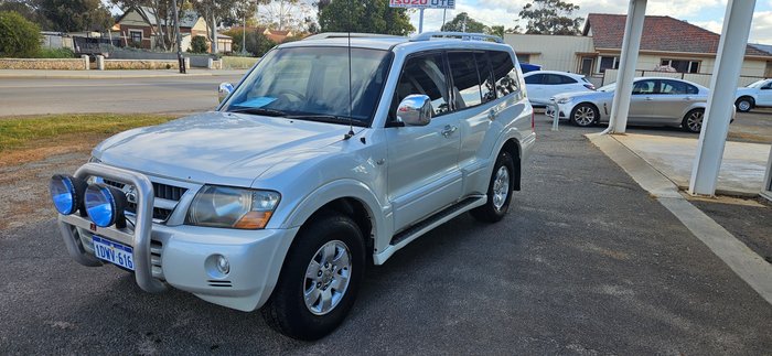 2004 Mitsubishi Pajero GLS NP MY04 White