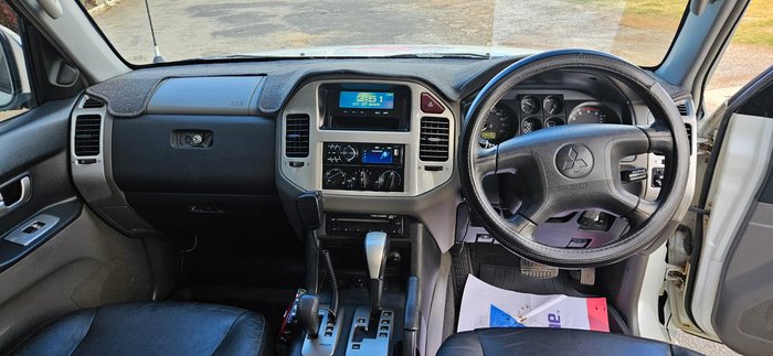 2004 Mitsubishi Pajero GLS NP MY04 White