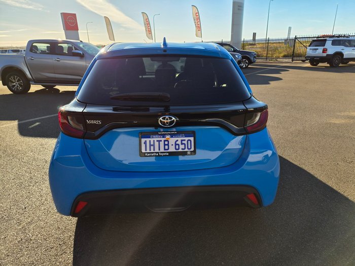 2022 Toyota Yaris Ascent Sport Blue