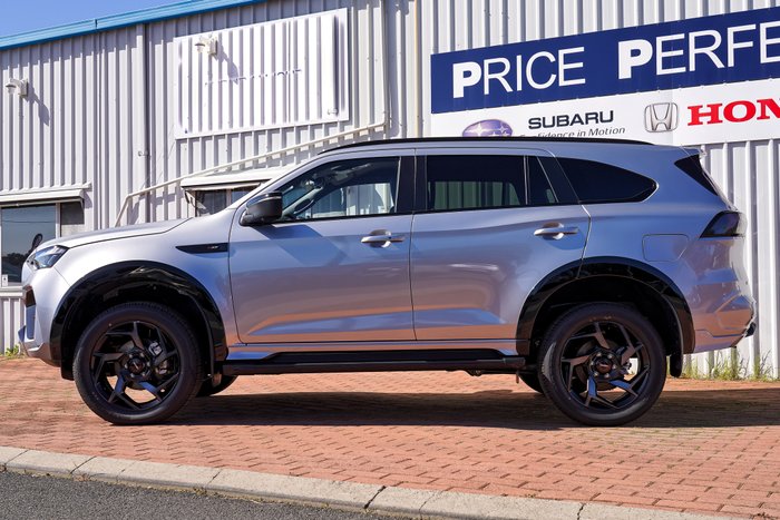 2026 Isuzu MU-X X-TERRAIN