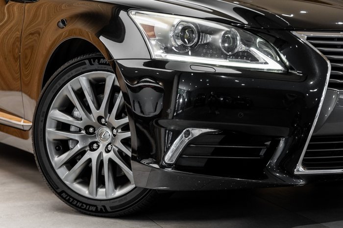 2013 Lexus LS460 Sports Luxury 4.6 PETROL Automatic Sedan