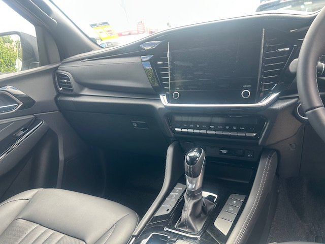 2025 Isuzu MU-X LS-T MY25.5 Mineral White