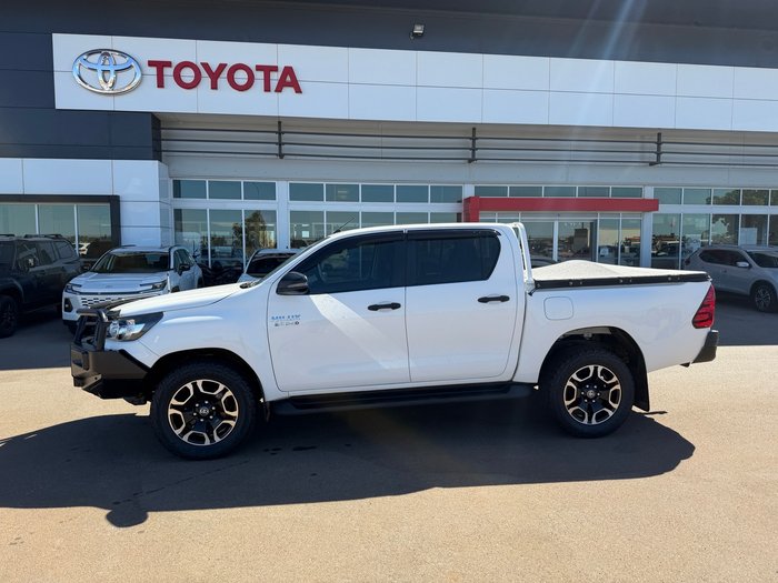 2021 Toyota Hilux SR