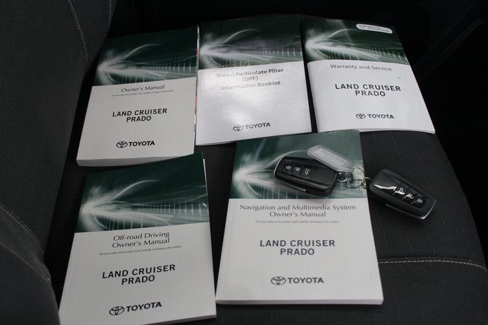 2021 Toyota Landcruiser Prado VX