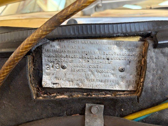 1973 MERCEDES BENZ 280CE  W114 COUPE ICON GOLD METALLIC