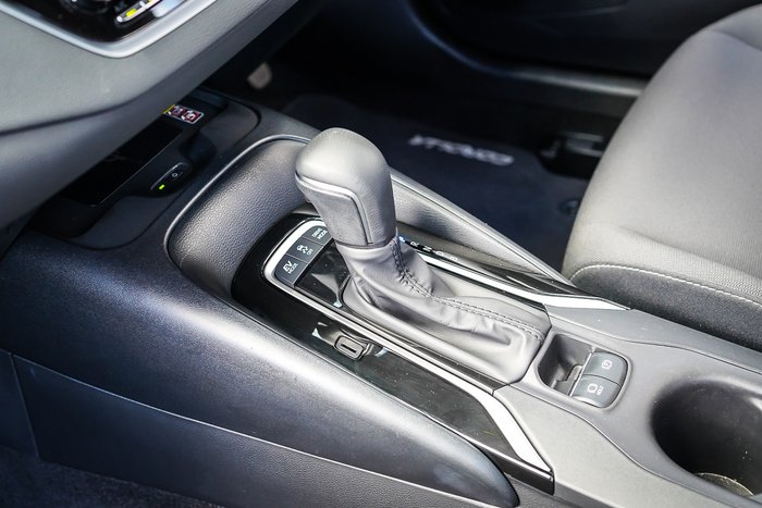 2025 Toyota COROLLA SX