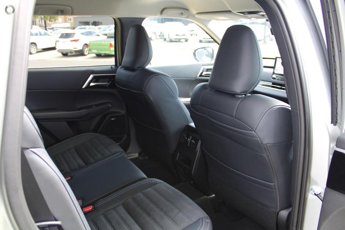 2025 Mitsubishi Outlander Aspire