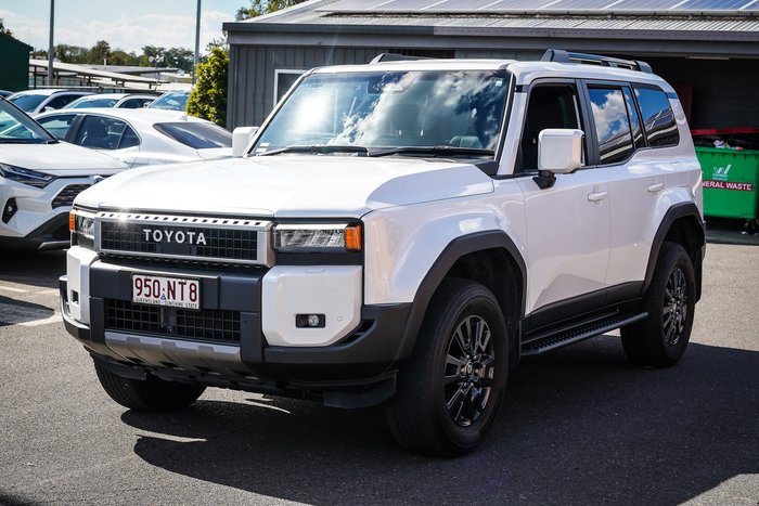 2025 Toyota PRADO GXL