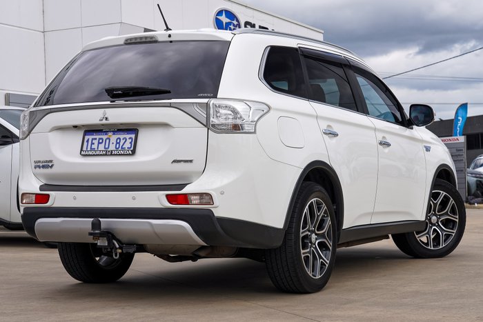 2014 Mitsubishi Outlander PHEV Aspire