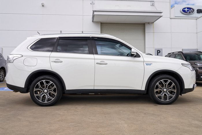 2014 Mitsubishi Outlander PHEV Aspire