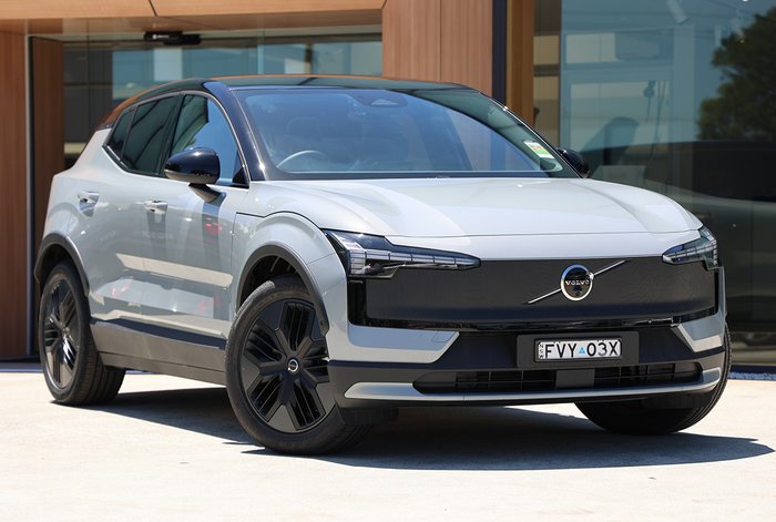 2025 Volvo EX30 Cross Country