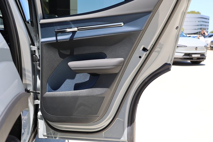 2025 Volvo EX30 Cross Country