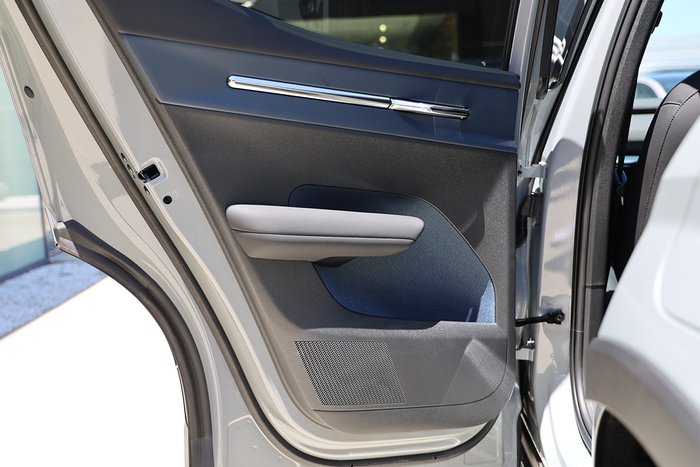 2025 Volvo EX30 Cross Country