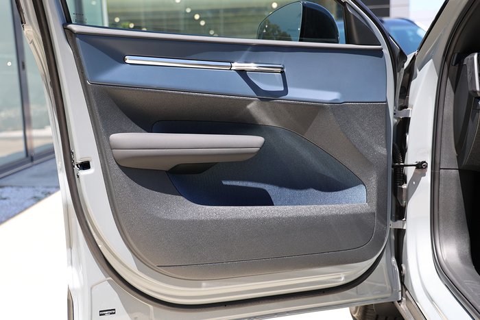 2025 Volvo EX30 Cross Country