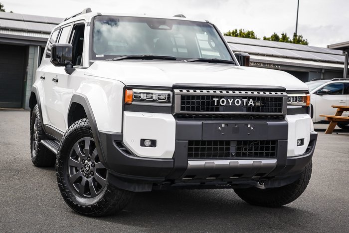2025 Toyota PRADO