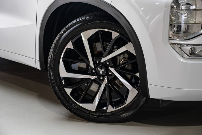 2023 Mitsubishi Outlander Exceed Tourer