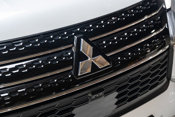 2023 Mitsubishi Outlander Exceed Tourer