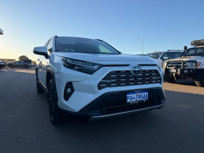 2024 Toyota Rav4 Hybrid Cruiser AWD White