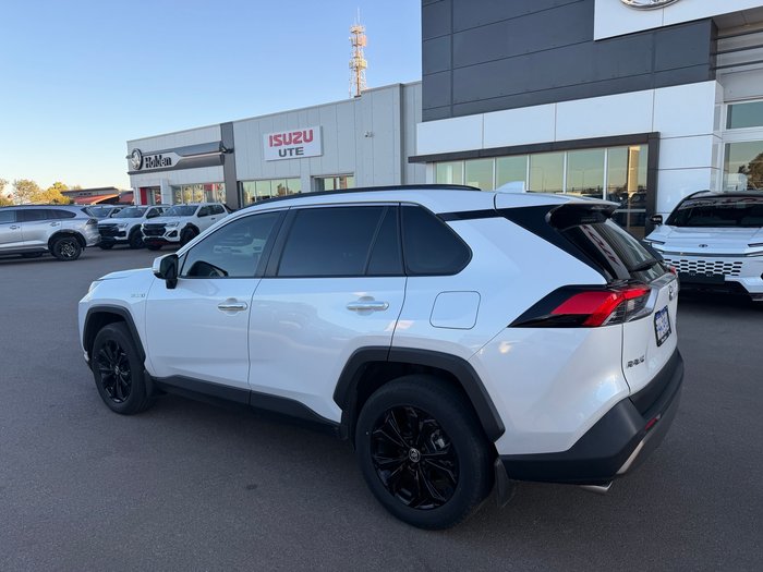 2024 Toyota Rav4 Hybrid Cruiser AWD White
