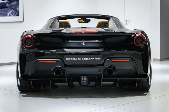 2019 Ferrari 488 Pista Spider F142 BLACK
