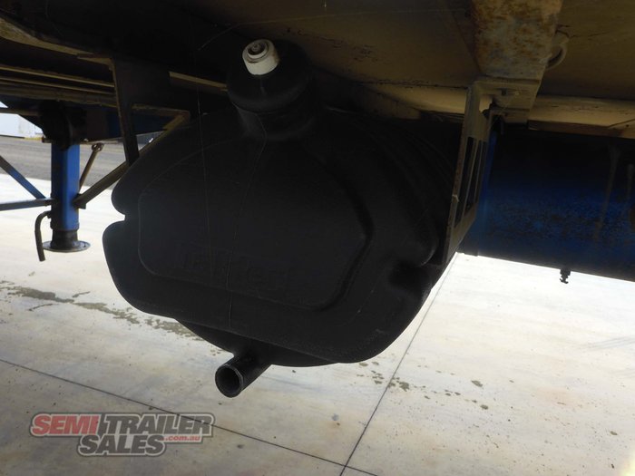 2008 Barker Chip Bin B Double Set Platform Tippers