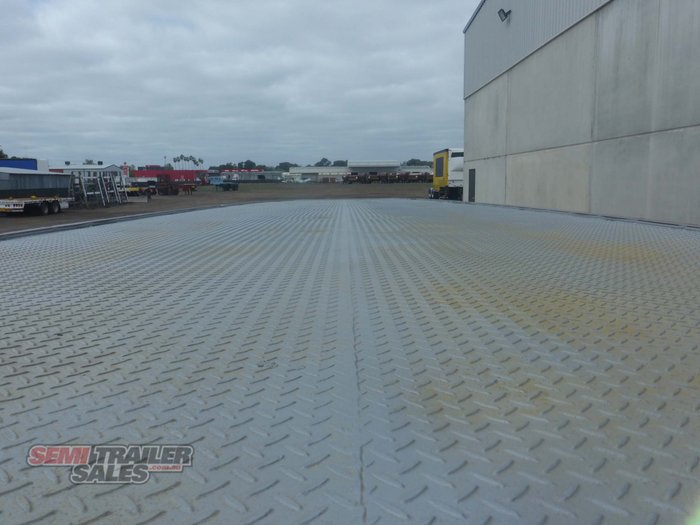 2013 Krueger 22 Pallet Flat Top
