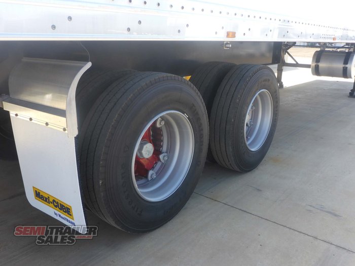 2005 Maxitrans 22 Pallet Bogie Refrigerated Pantech