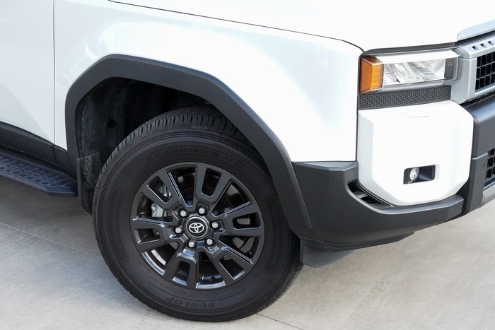 2025 Toyota PRADO GXL