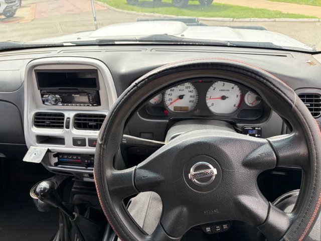 2008 Nissan Navara ST-R D22 MY08 White