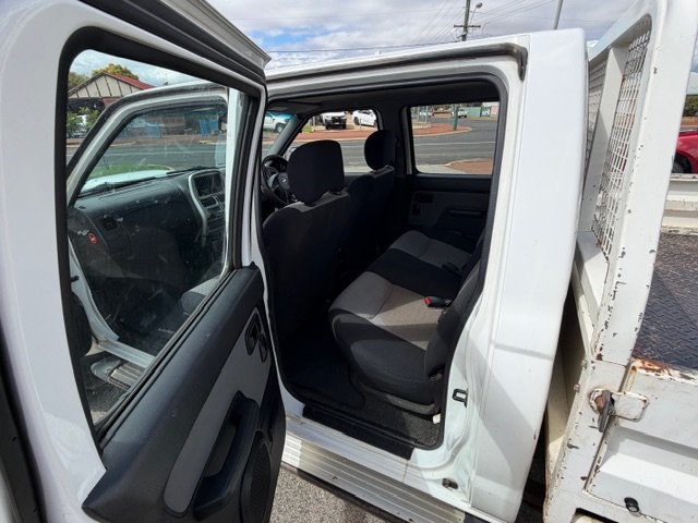 2008 Nissan Navara ST-R D22 MY08 White
