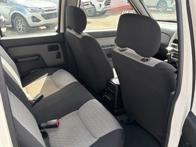 2008 Nissan Navara ST-R D22 MY08 White