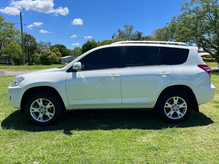 2011 TOYOTA RAV4 CV