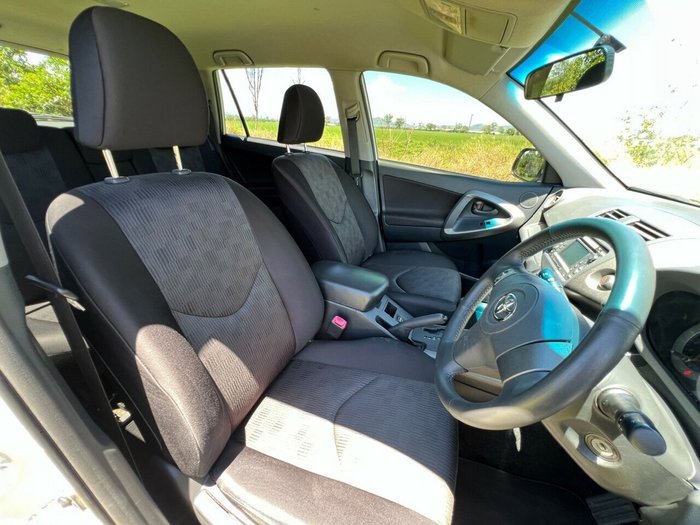 2011 TOYOTA RAV4 CV