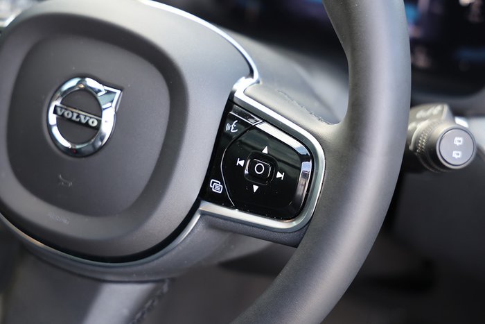 2024 Volvo XC60 Recharge T8 Black Edition Plug-In Hybrid