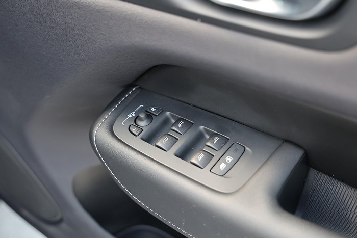 2024 Volvo XC60 Recharge T8 Black Edition Plug-In Hybrid