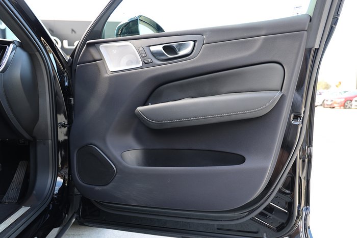 2024 Volvo XC60 Recharge T8 Black Edition Plug-In Hybrid