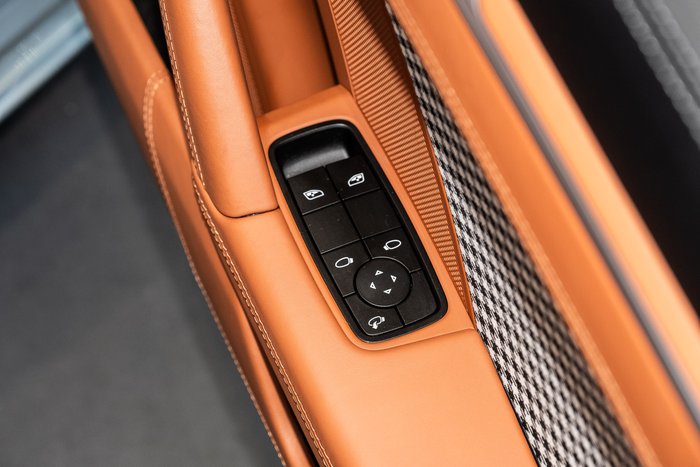 2024 Porsche 911 Targa 4